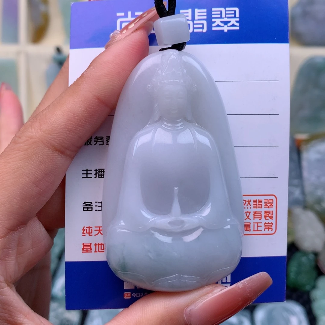 翡翠颈饰未镶嵌金**气缅甸翡翠
