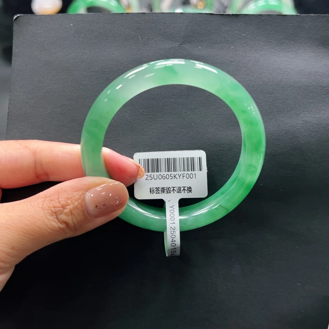石英质玉手镯未镶嵌➕玲玲55