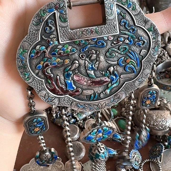 我***光非金属足银锁包一套