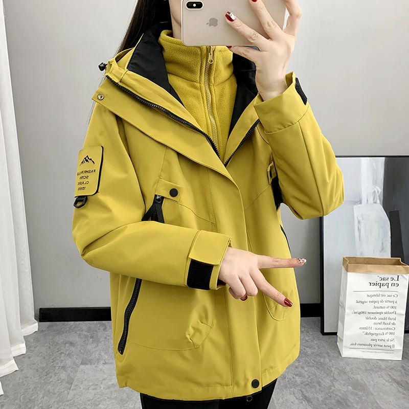 2025新款冲锋衣女三合一加绒可拆卸防风防水登山服情侣外套两件套