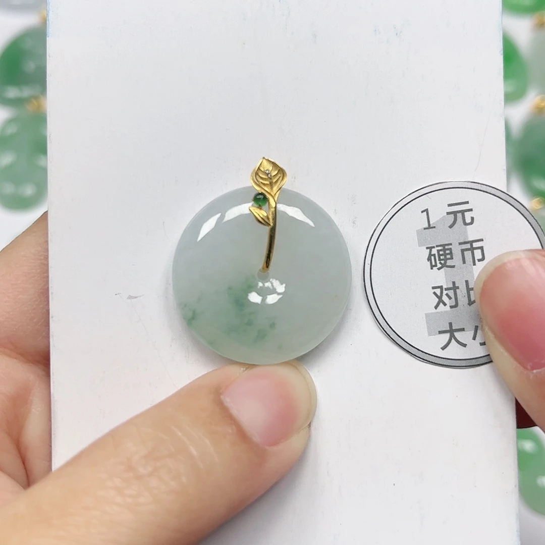 翡翠挂件18K金镶嵌四会天然A货翡翠