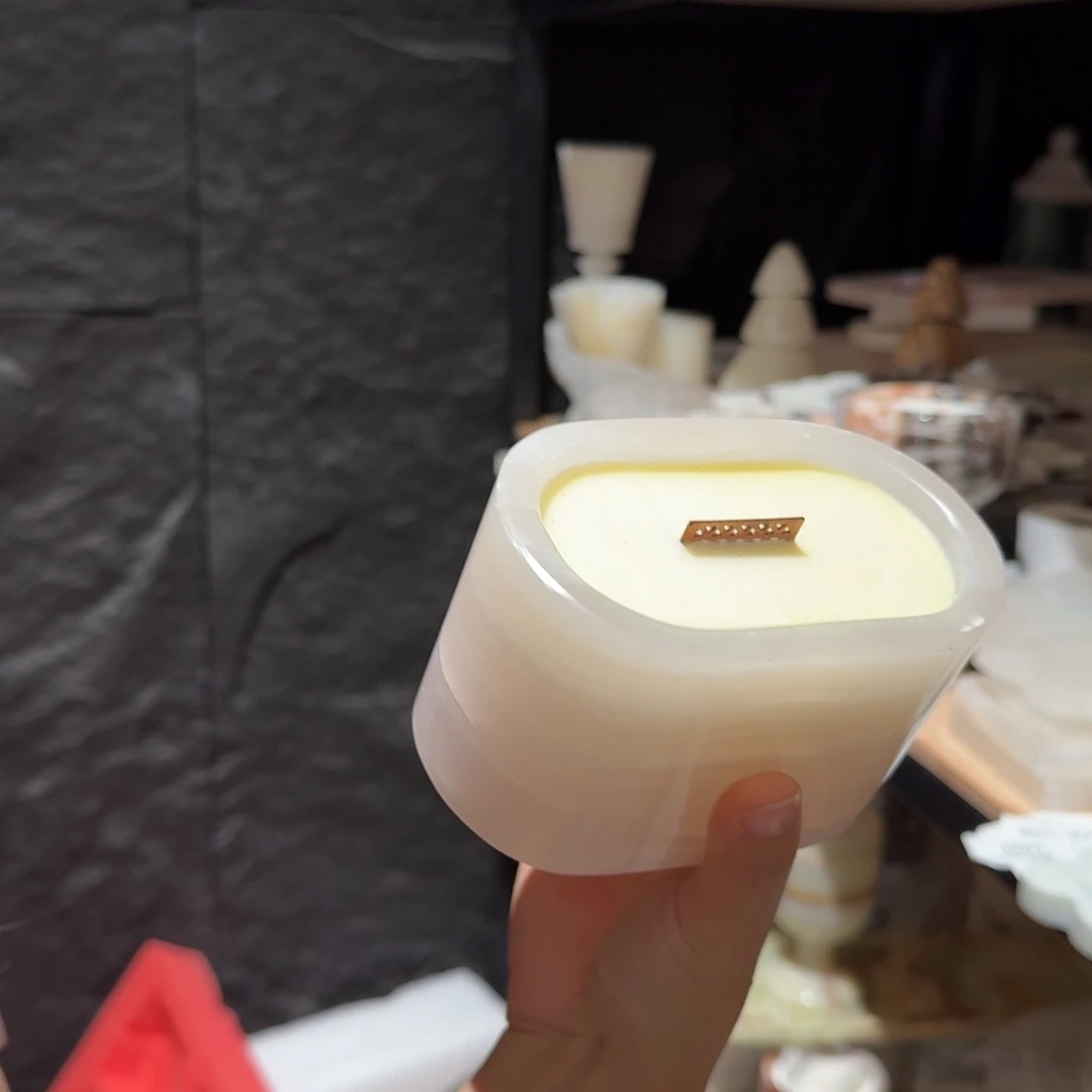 H239。    电氧化。 微磕。