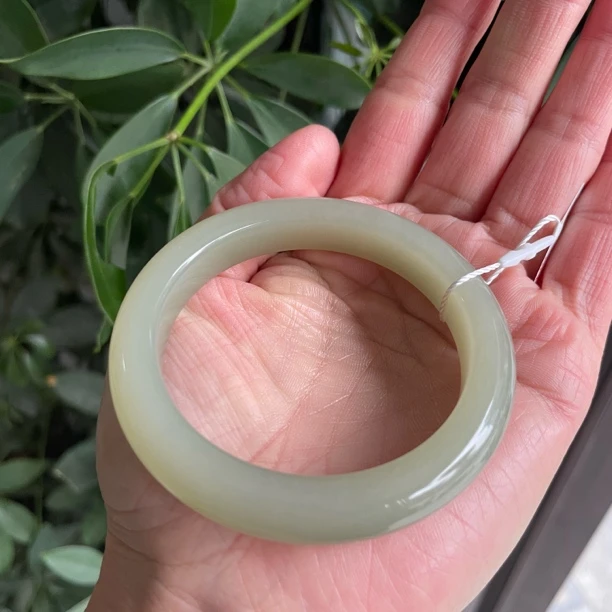 天然新疆和田玉于田暖黄手镯53-61多样性发货