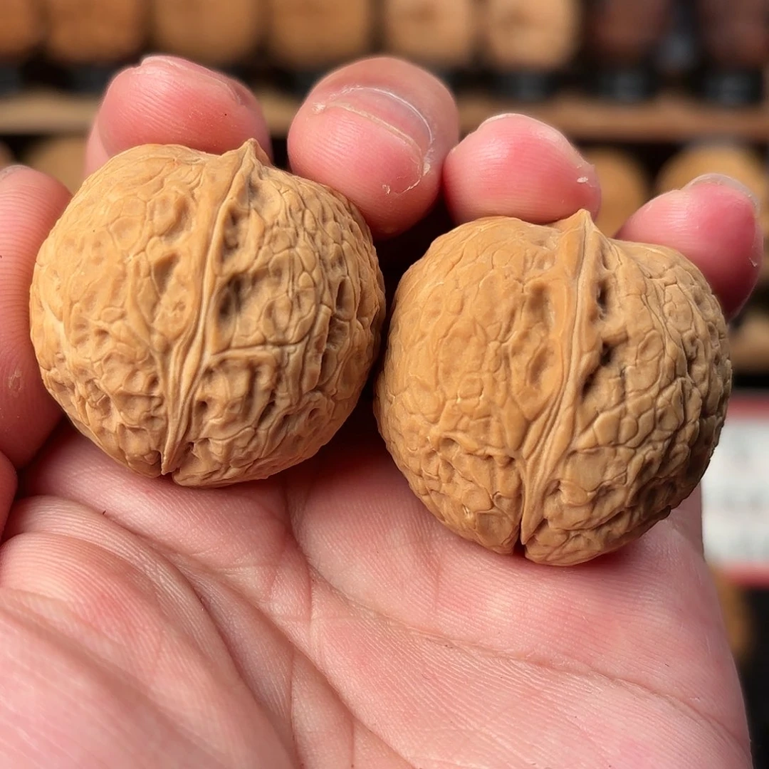 文玩核桃吊坠小金豆