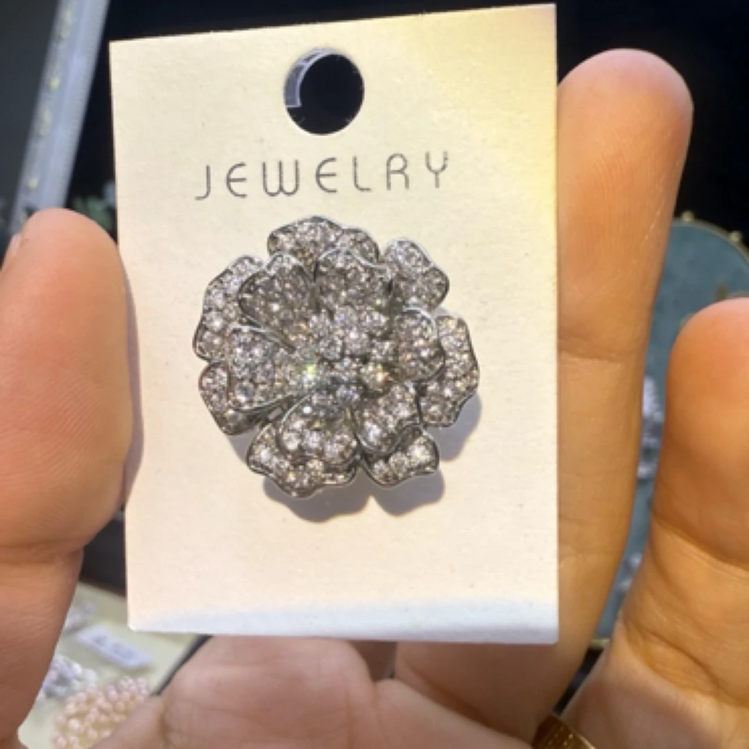 铜合成锆石胸针 1302新品重工山茶磁吸胸针