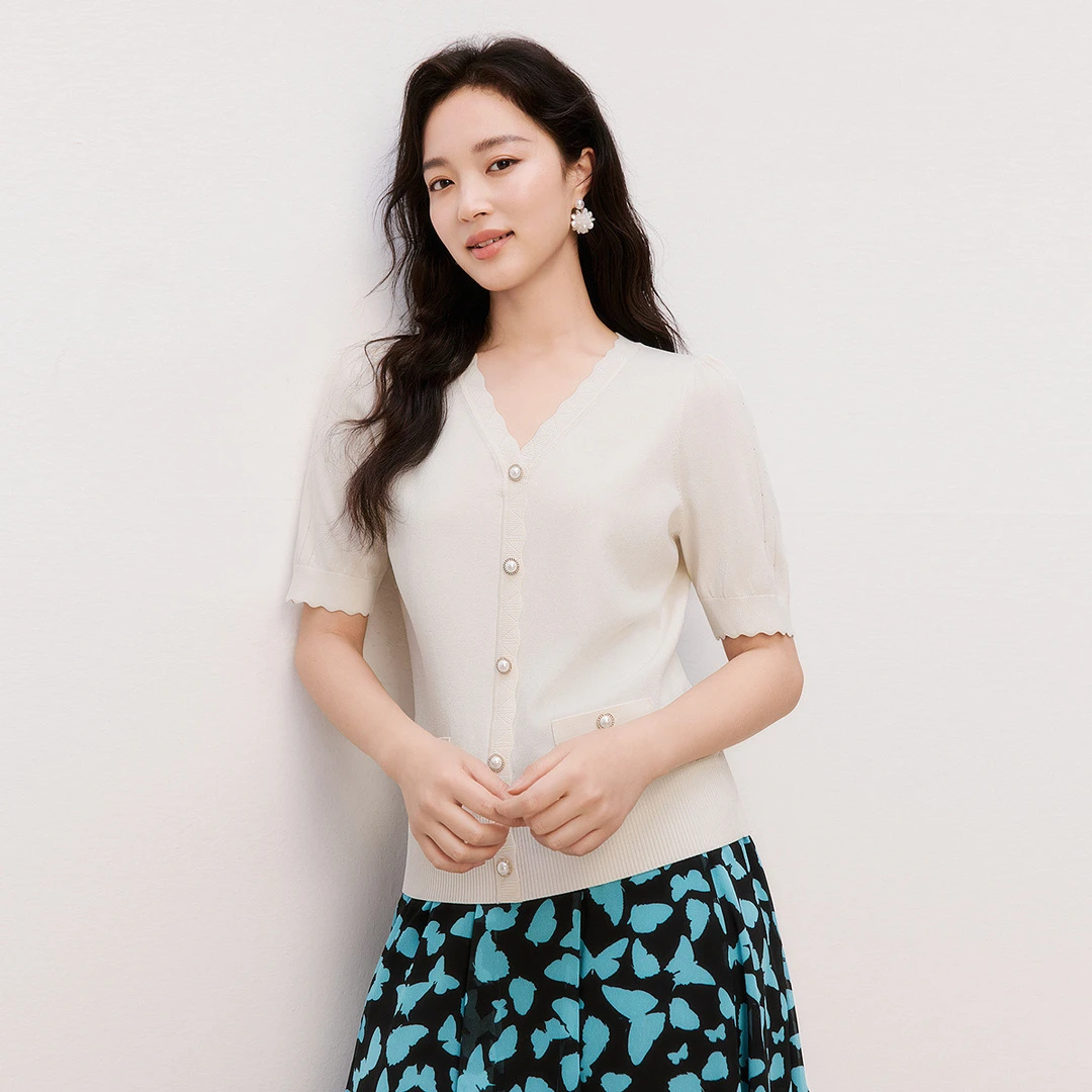 【羊羊专属】时尚亲肤透气弹力轻奢范V领修身灯笼袖针织上衣女KZ034