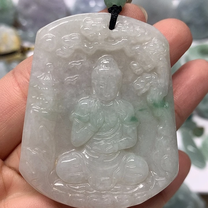 翡翠未镶嵌颈饰阿尼陀佛福利