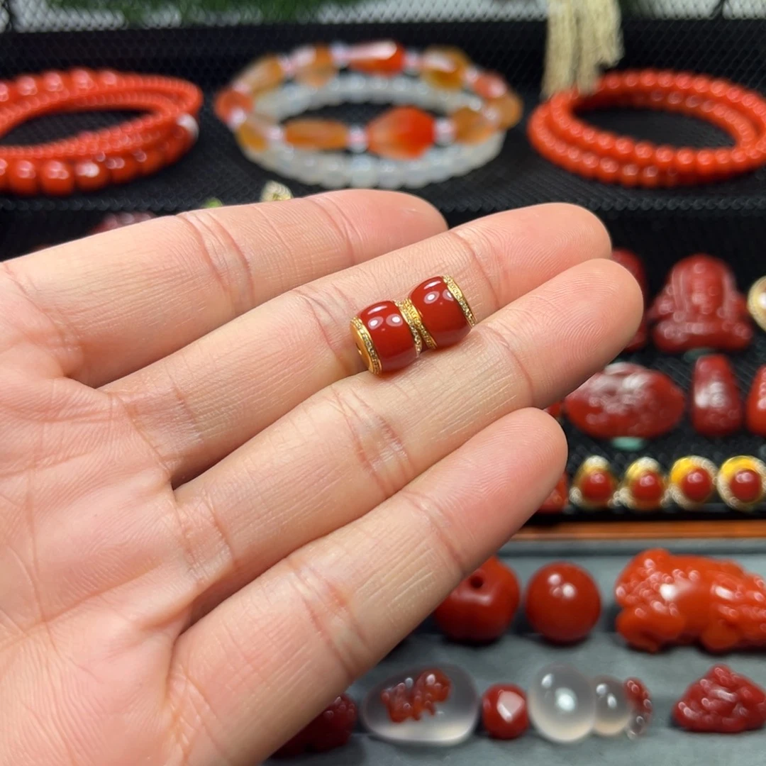 ****木南红玛瑙未镶嵌金盾珠