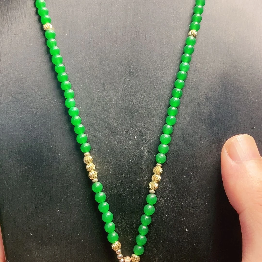 颈饰18K金镶嵌翡翠