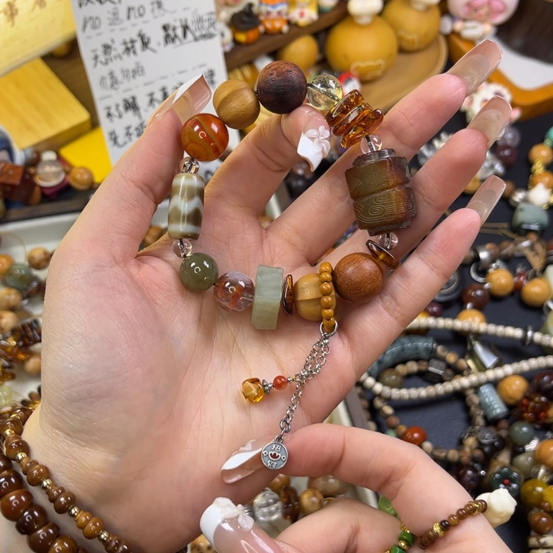 猴头核桃手串直播间