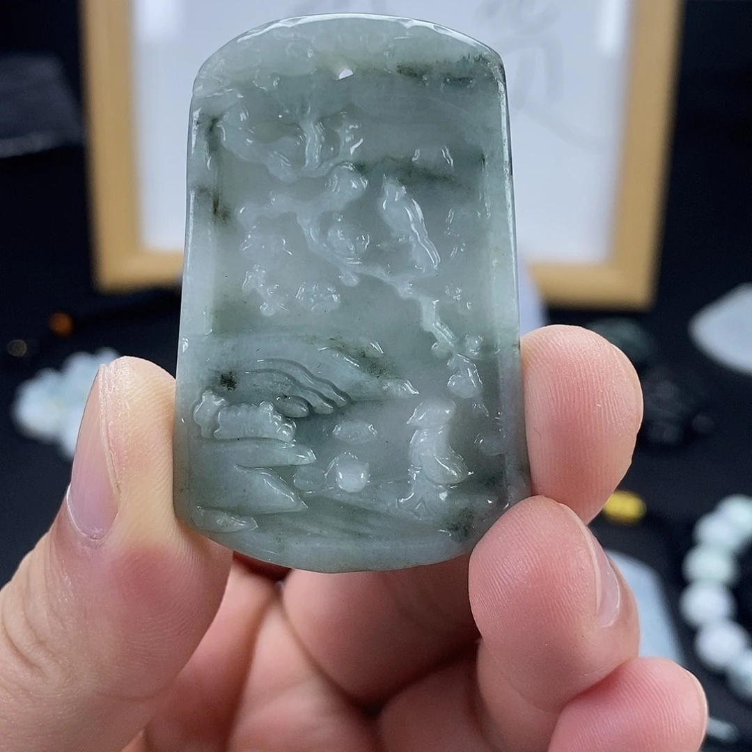 翡翠未镶嵌颈饰翡翠