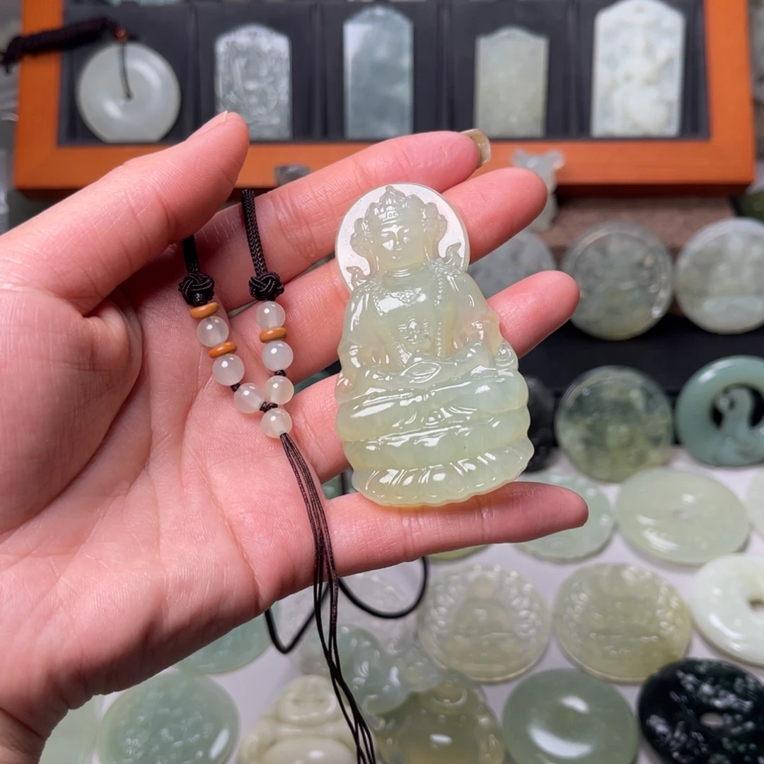 岫玉吊坠(赠链)未镶嵌遇****?