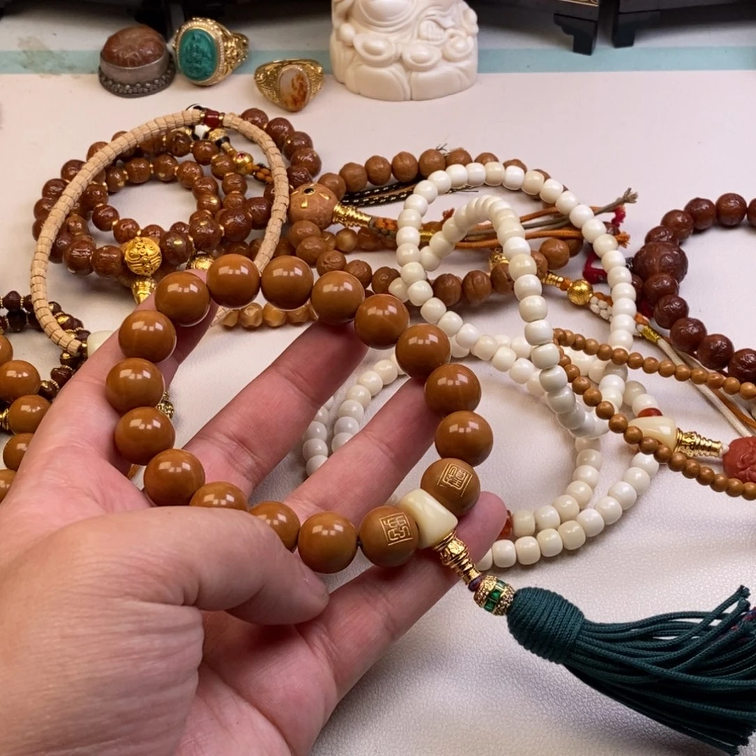 猴头核桃吊坠。。。。。。。。。。