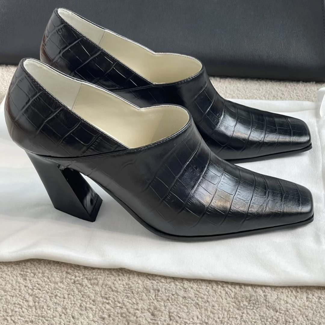 【Tickle】时髦简约小方头定制鳄鱼纹高跟皮鞋B8C1766