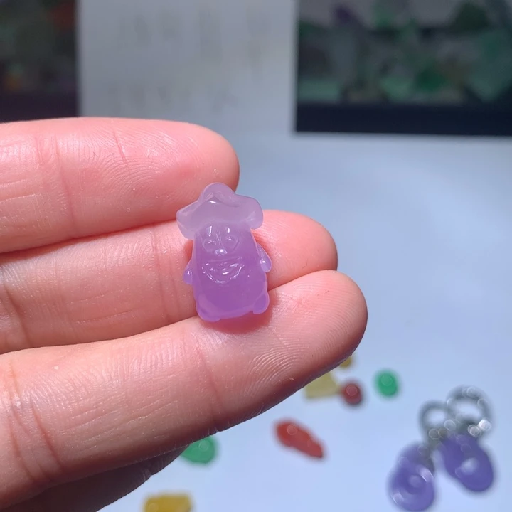 翡翠未镶嵌颈饰挂件