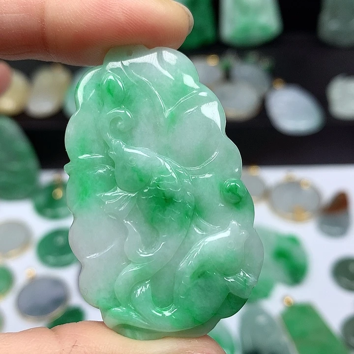 翡翠吊坠(不含链)18K金镶嵌