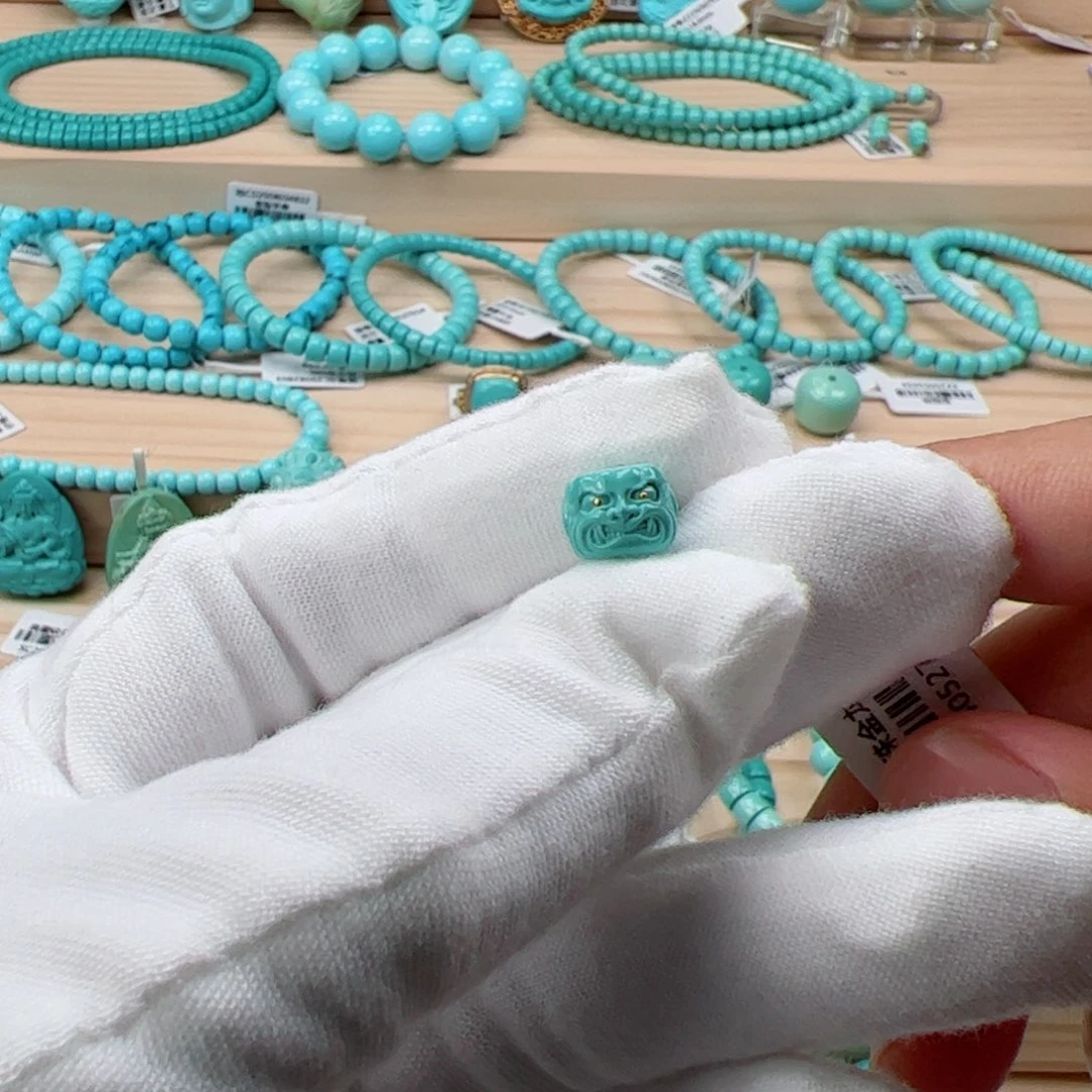 未镶嵌绿松石珠宝奇石