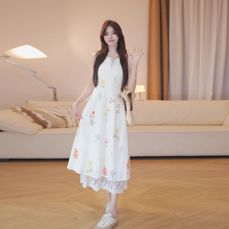 曾小咸 碎花无袖背心连衣裙气质纯色蕾丝边长裙 Z252LQA6311