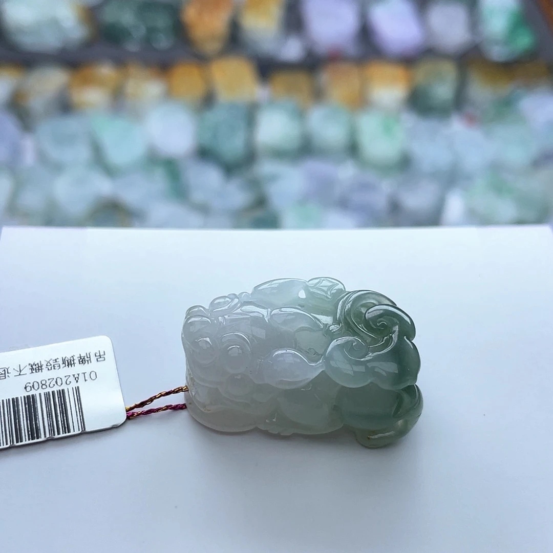 翡翠颈饰未镶嵌阳****孩貔貅