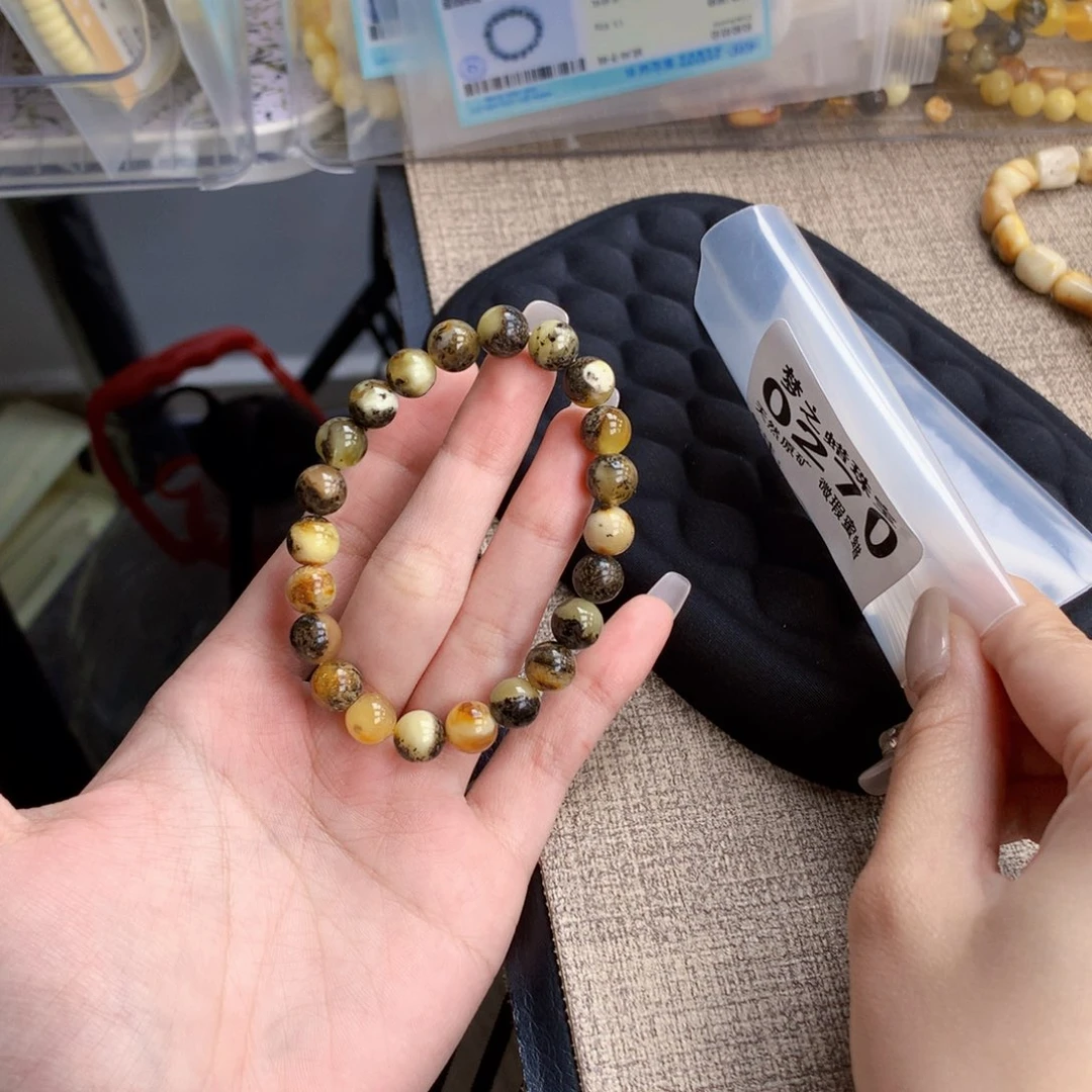 蜜蜡未镶嵌珠宝奇石8