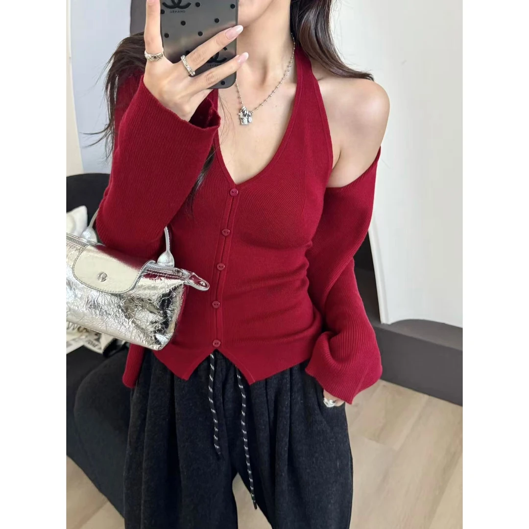 SP【倾心公式】 红色针织挂脖内搭➕开衫外套女冬季修身百搭上衣套装