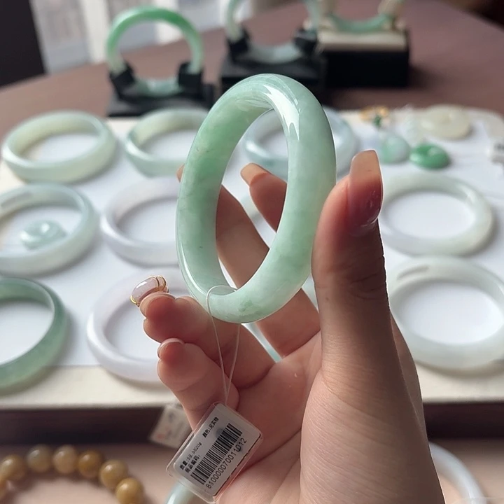 翡翠未镶嵌手镯（序号9）点菜看细节