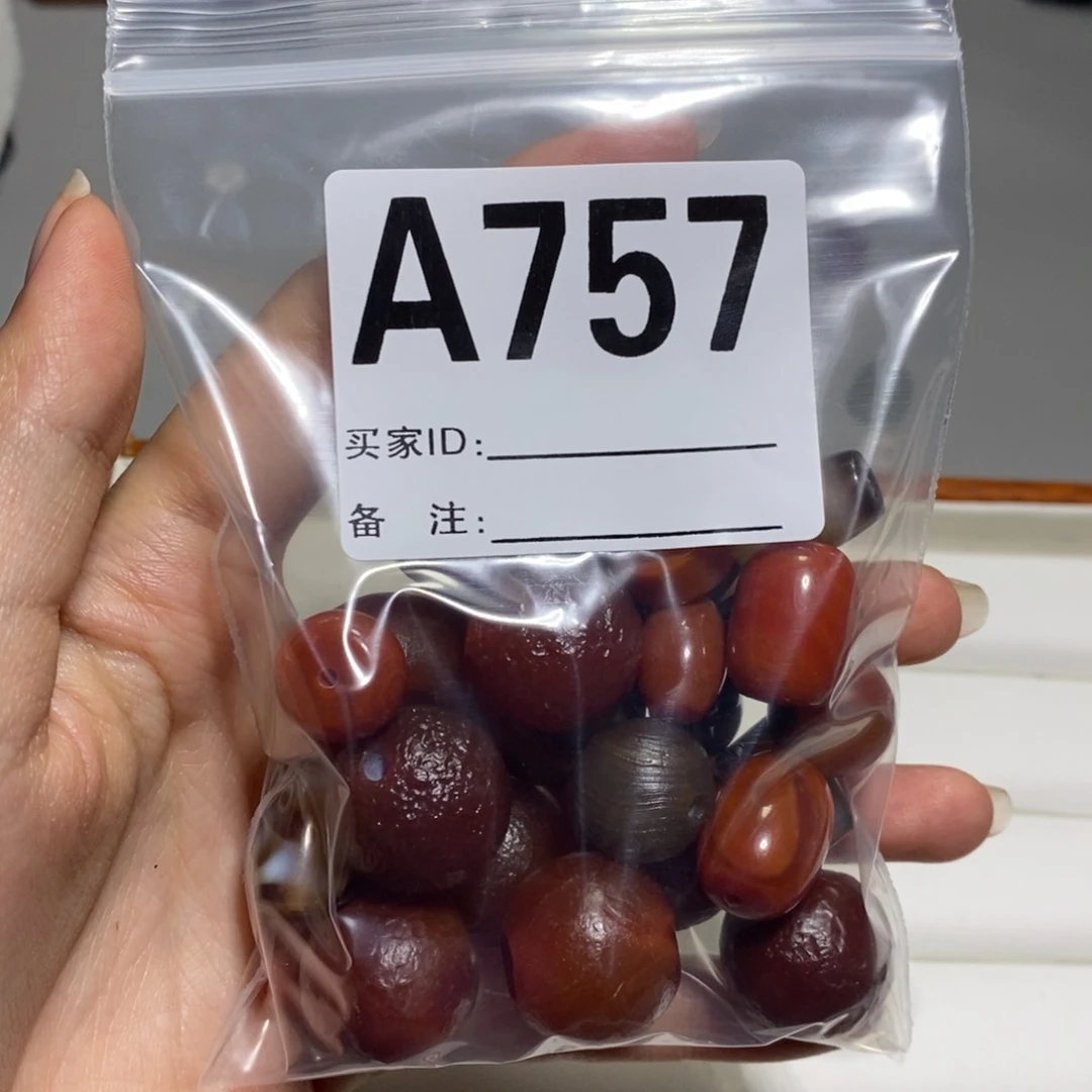 蛇纹石玉合金颈饰棠****姐