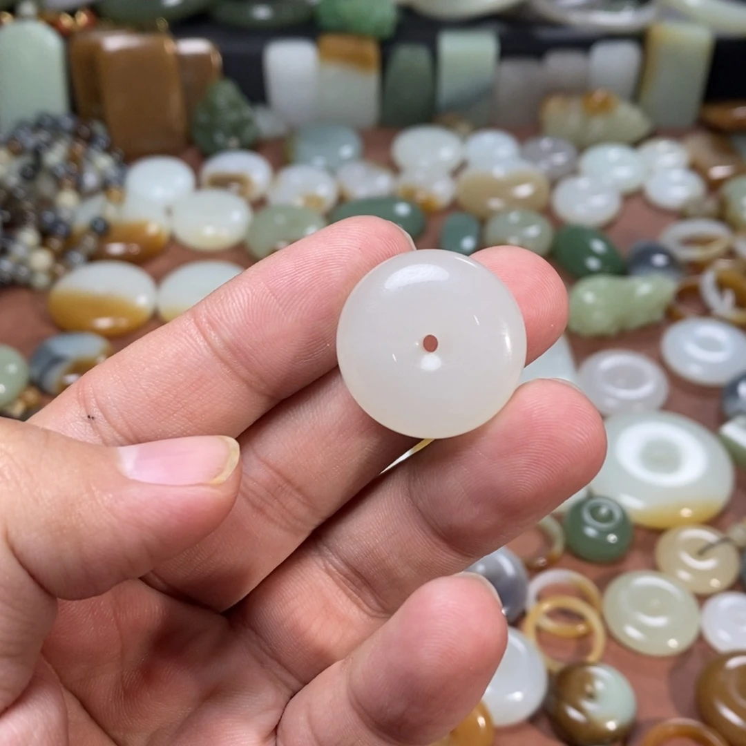 和田玉吊坠(不含链)未镶嵌