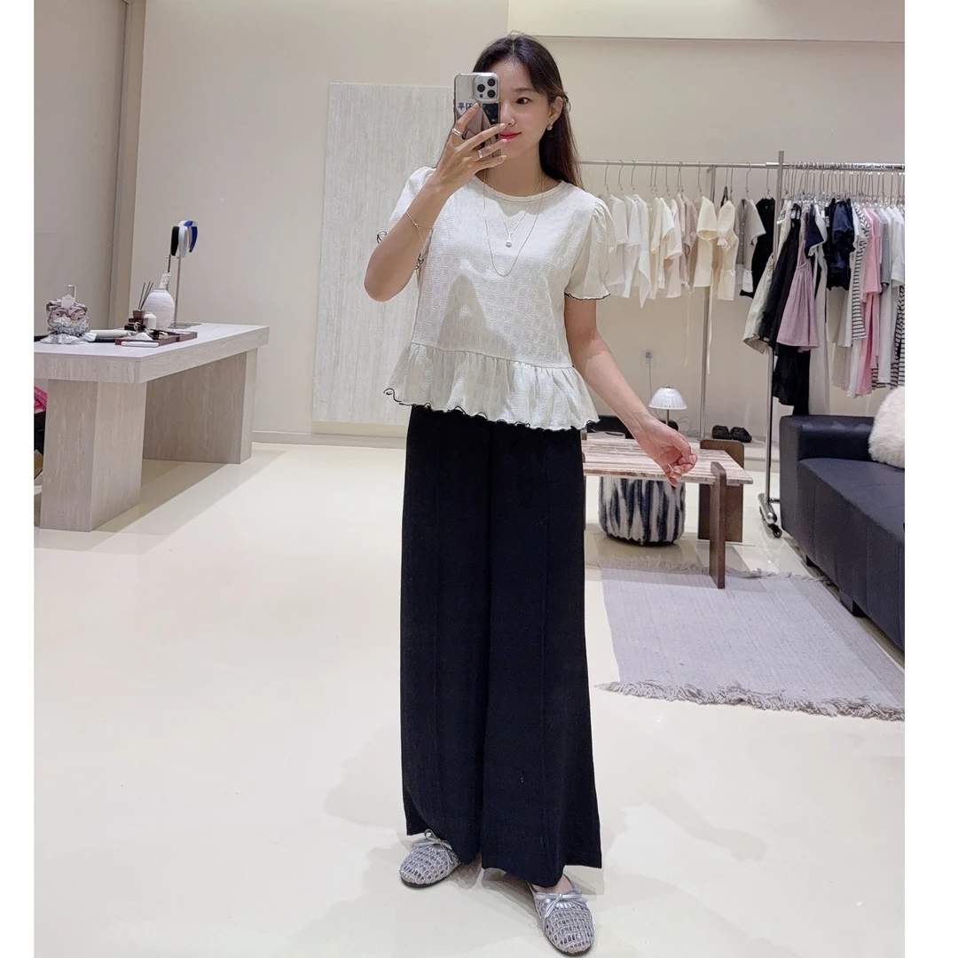 奶油圆领描边泡泡袖小衫 弹力好