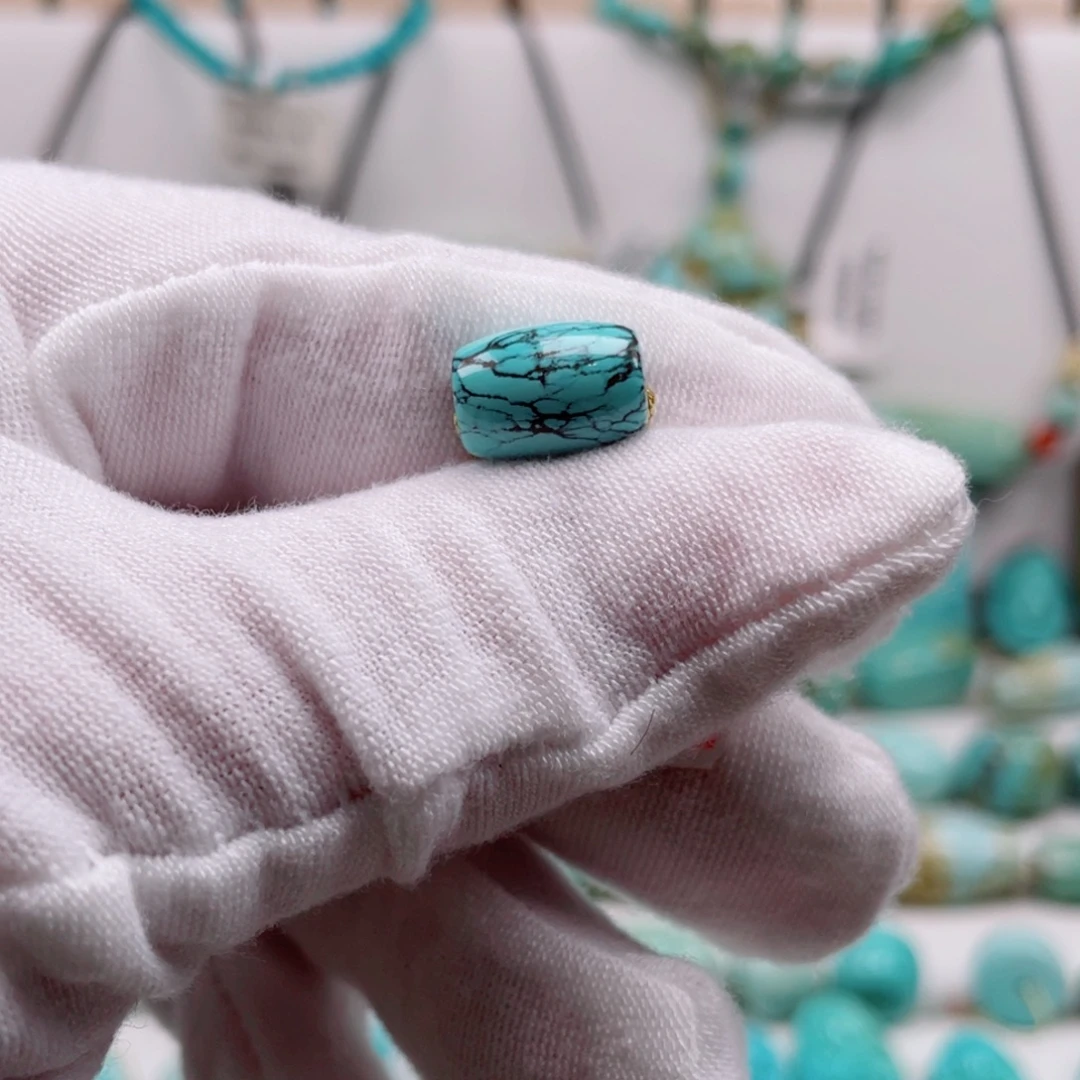 绿松石未镶嵌摆件