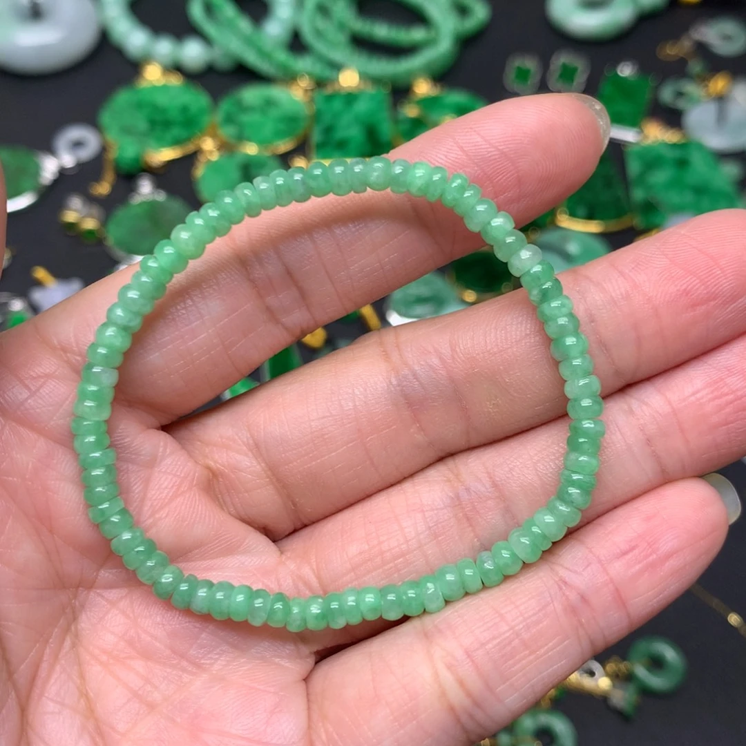 翡翠未镶嵌手链有纹裂