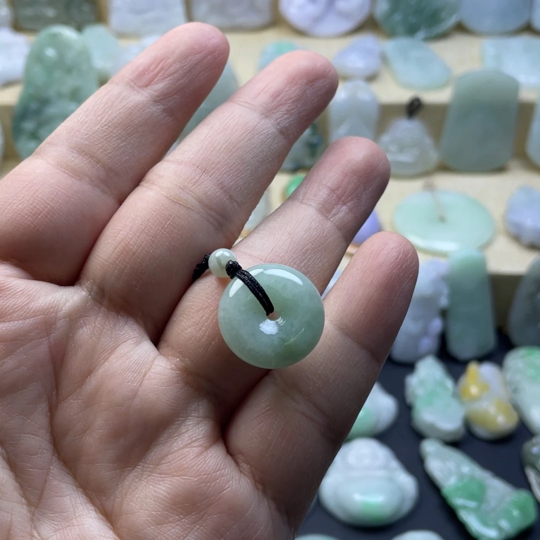 翡翠未镶嵌颈饰纯天然翡翠