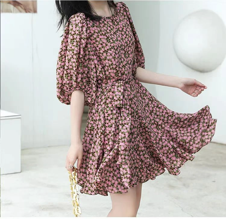 M109 碎花夏季女士古着风连衣裙幂式穿搭宽松连衣裙