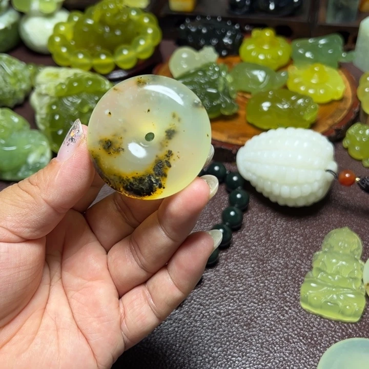 未镶嵌蛇纹石玉手链