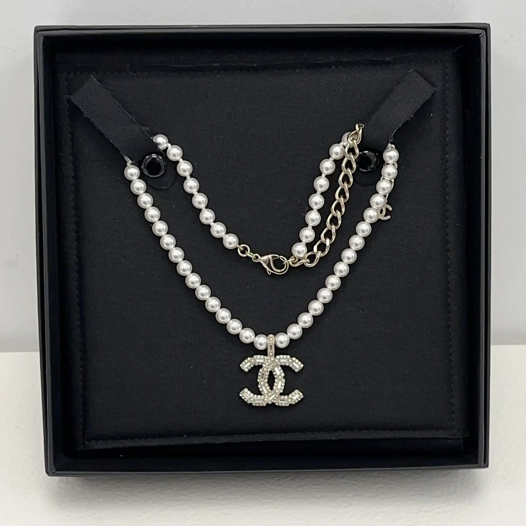 全新未使用 Chanel/香奈儿 经典珍珠方形圆形水钻珍珠双C项链