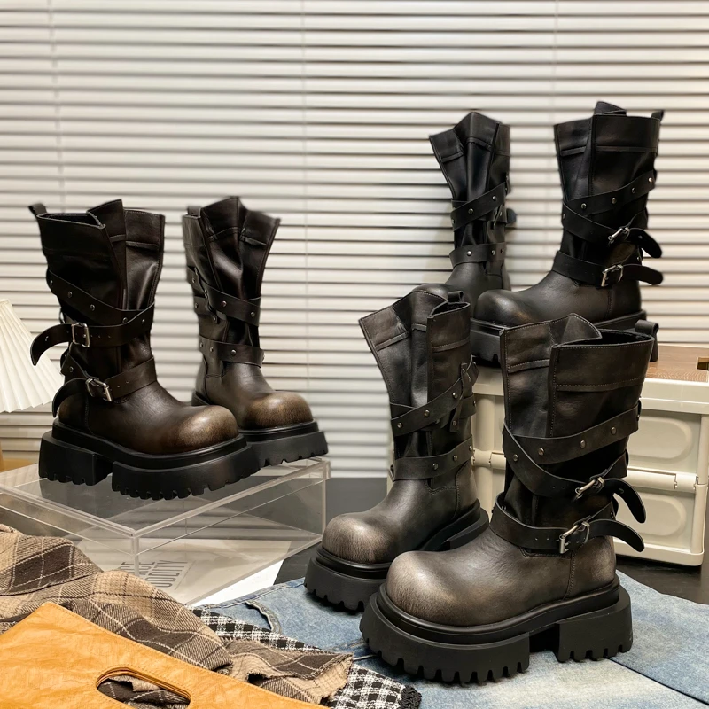 【盼】2025秋擦色做旧复古机车靴厚底增高马丁靴皮带扣骑士中筒女靴