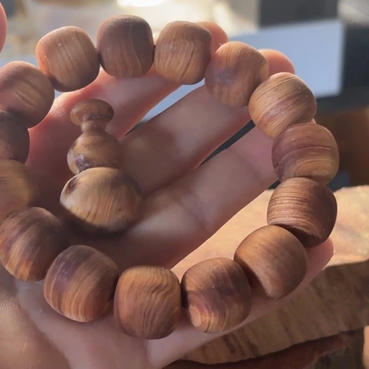 轶***城柏木1516红油玉华单圈