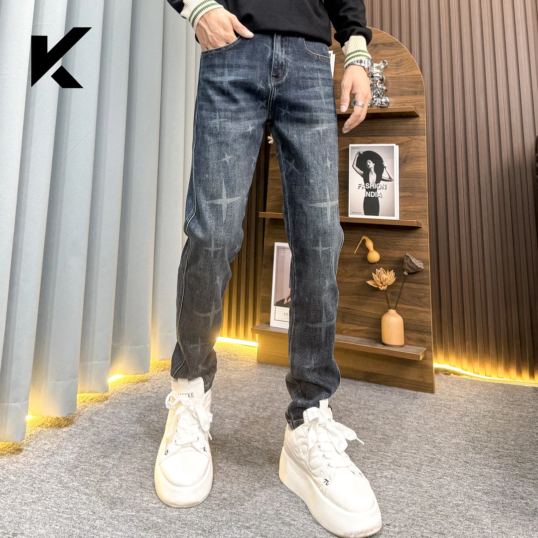 秋季新款百搭时尚简约潮流休闲个性暗花弹力修身牛仔小脚长裤男