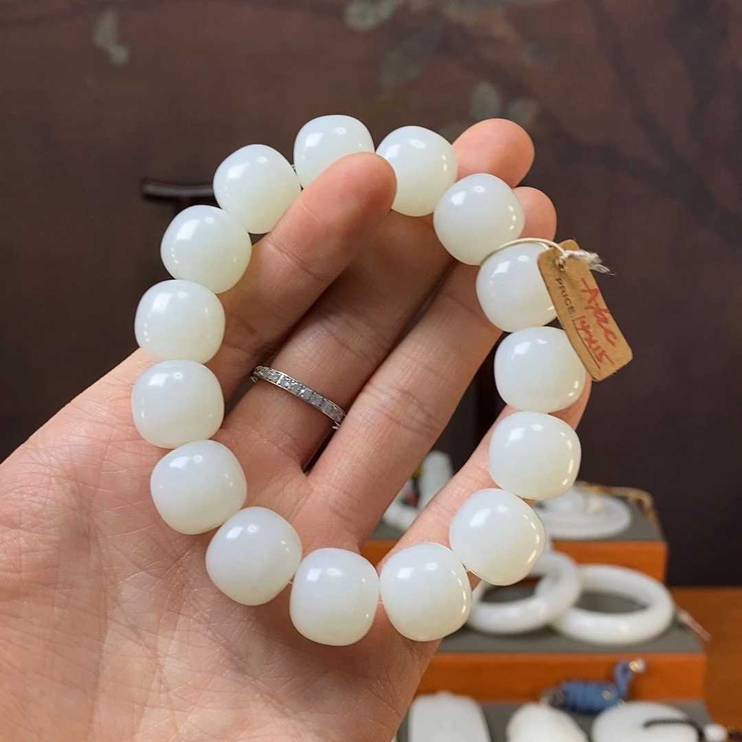 和田玉挂件未镶嵌极**音