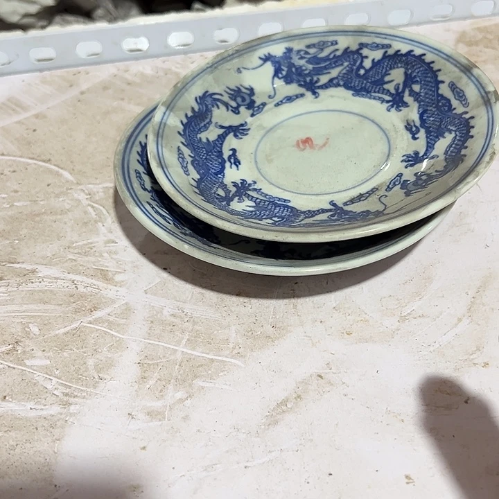 景德镇陶瓷研究所研究人员研究