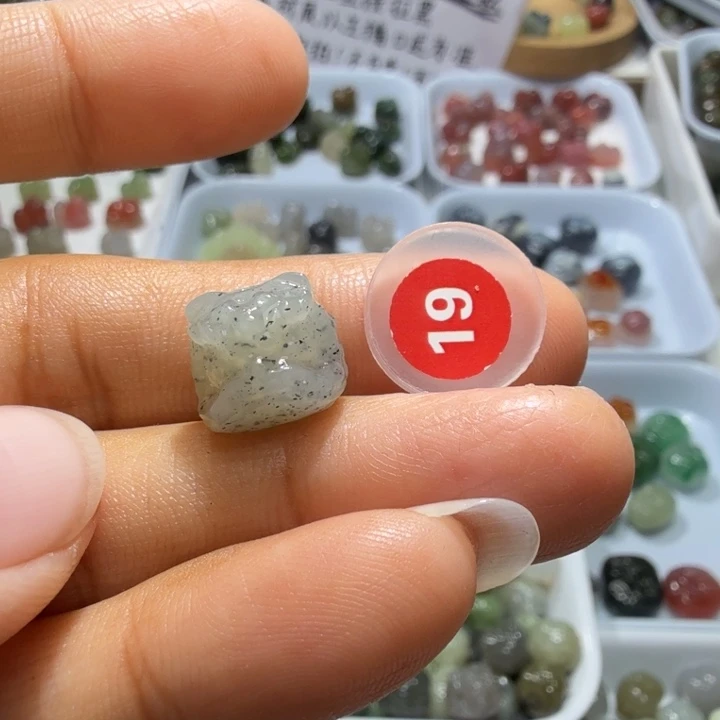 和田玉未镶嵌珠宝奇石