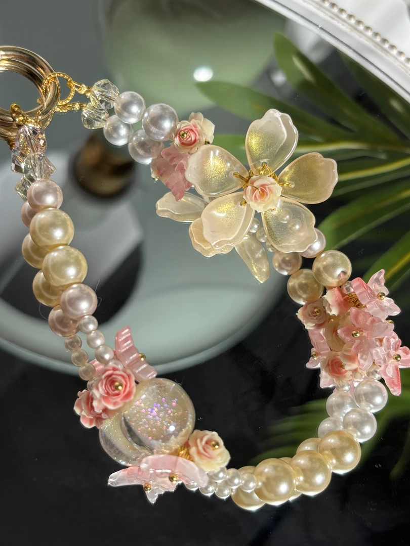 262编码嫩黄花花挂绳手腕款手机壳防丢吊坠挂饰创意ins时尚