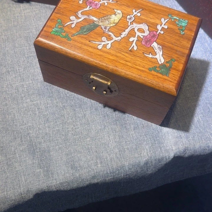 贡木首饰盒的的的的的