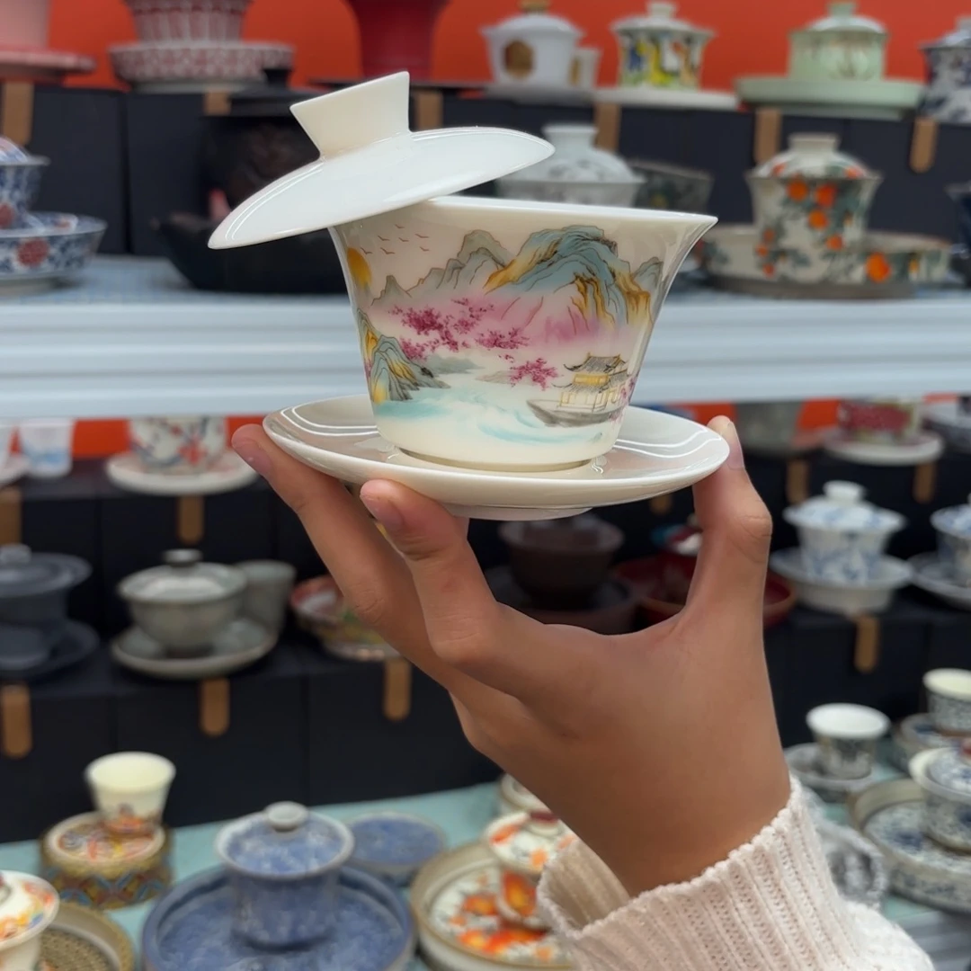 茶具是由法国人手工加工