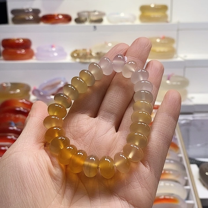 芒***果玛瑙/玉髓未镶嵌手串天然俏色