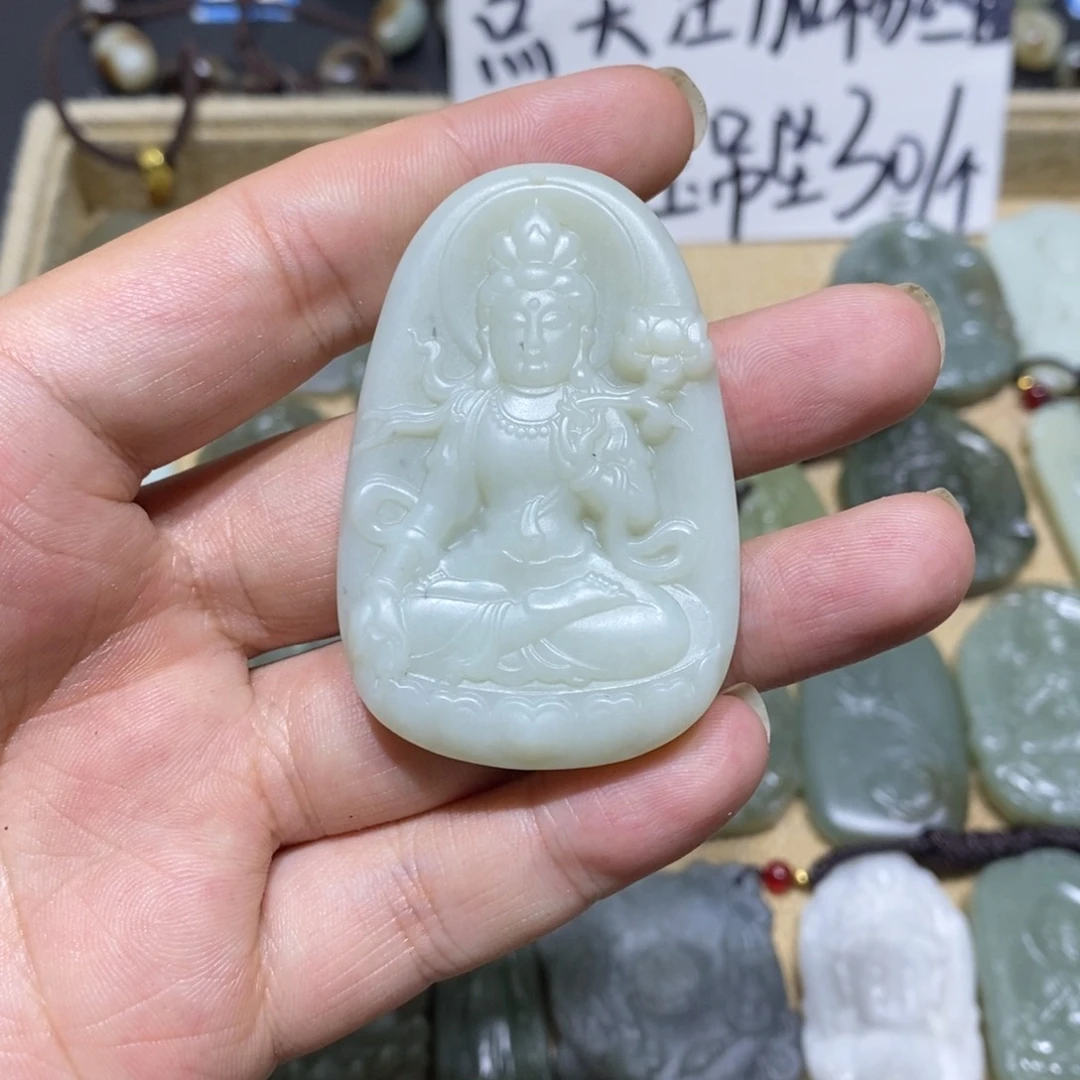 l***y和田玉未镶嵌颈饰