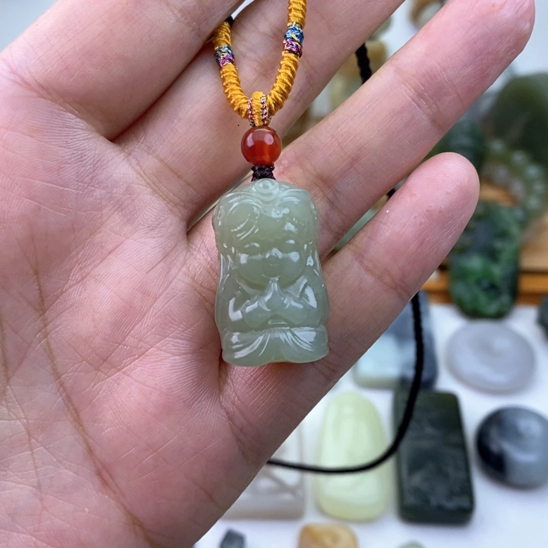 和田玉未镶嵌颈饰