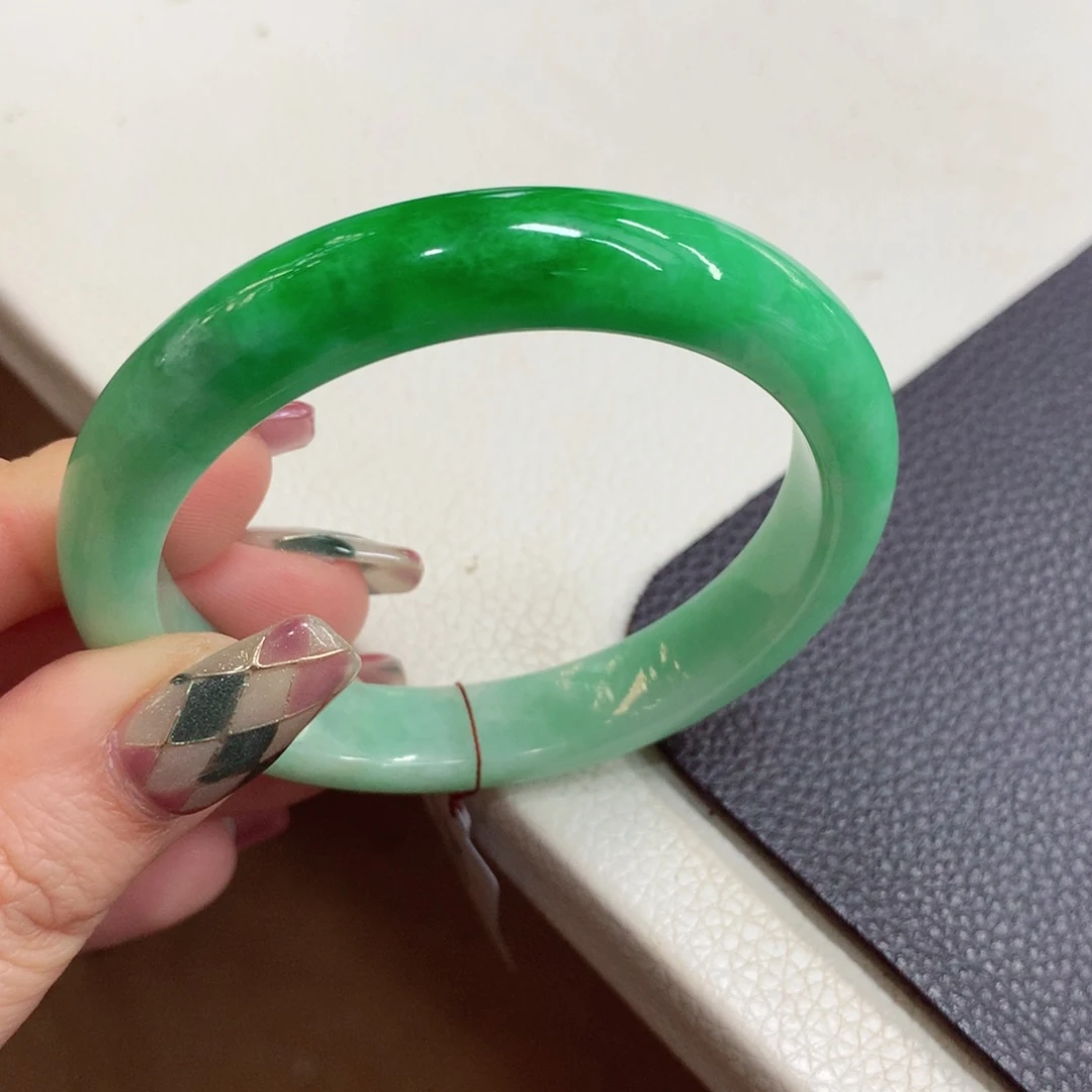 未镶嵌手镯翡翠缅甸