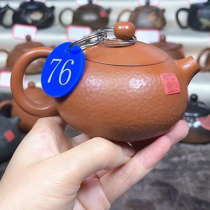170毫升微微瑕纯手工锤纹复烧西施壶