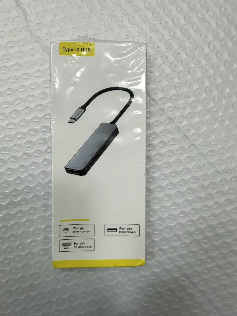 Type-C 转HDMI 转换器（3孔）
